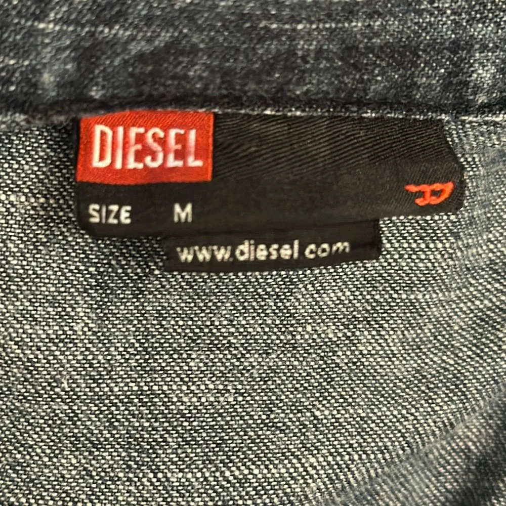 Diesel Vintage Boys Blue Denim Stone Washed Distressed Trucker Jacket Italy M